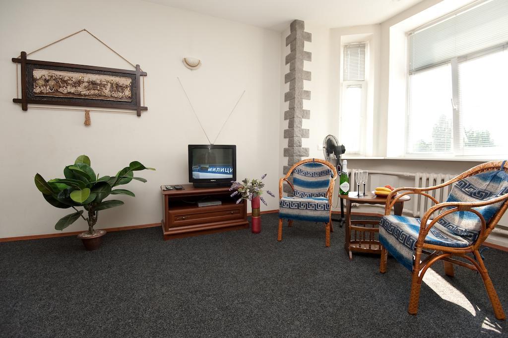 Apart-Hotel Parasolka Chernihiv Room photo